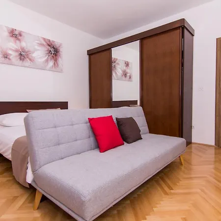 Mlacic Lejlighed Donji Okrug (Ciovo)